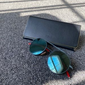Fendi sunglasses 221/s